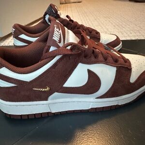 Nike Chocolate and Cream Low-Tops